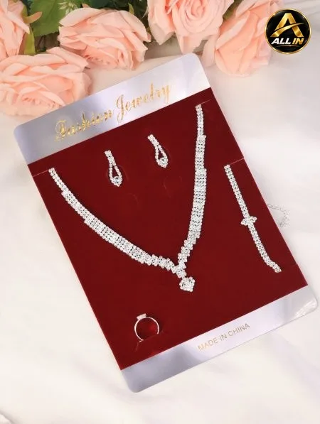 طقم أكسسوارات رسمية.